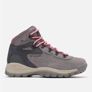 Columbia Women’s Newton Ridge™ Plus Waterproof Amped Hiking Boot size 8